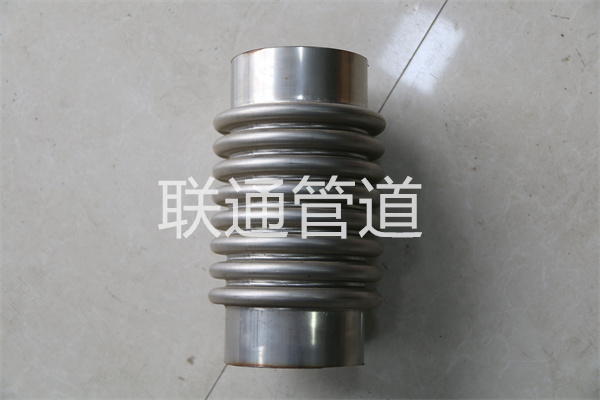 大拉杆久久夜色撩人精品国产小说
