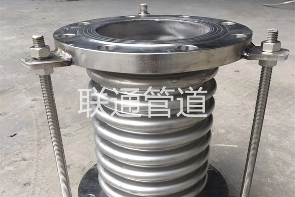 久久夜色撩人精品国产小说和伸缩器的区别在哪里